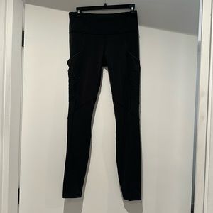 Lululemon leggings with pockets